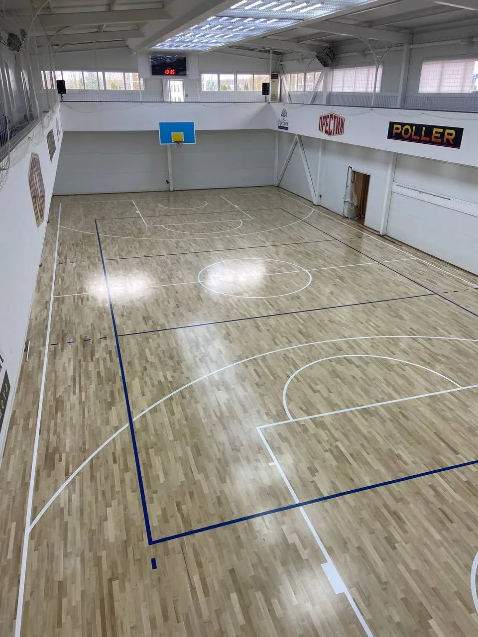 Пол зала с разметкой